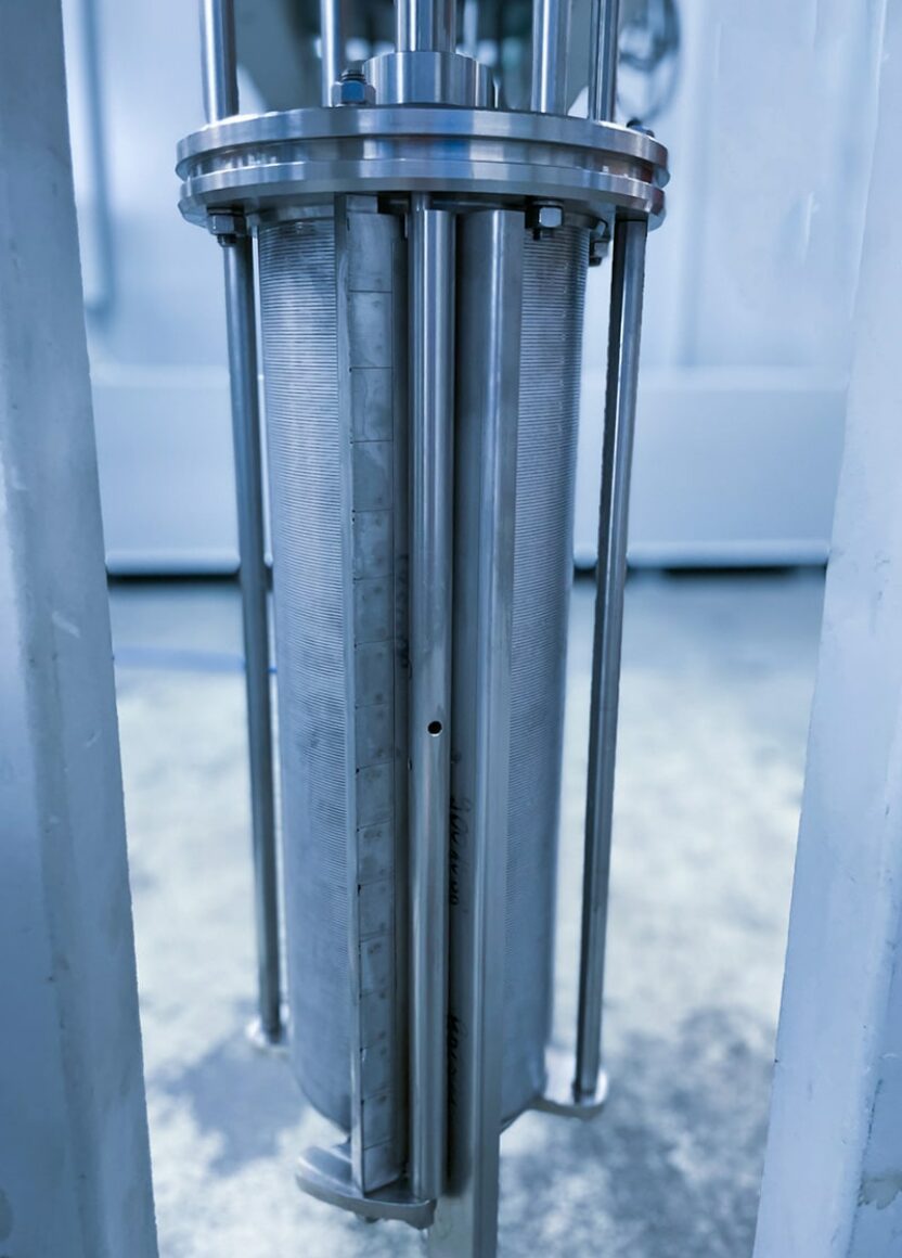 Filtration of highly viscous refinery residues FAUDI slottype filters